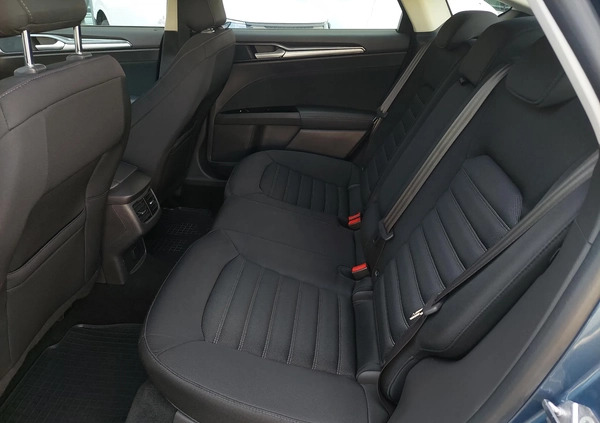 Ford Mondeo cena 82500 przebieg: 74426, rok produkcji 2019 z Chełmek małe 704